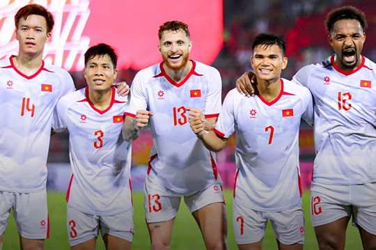 HLV Kim Sang-sik tính toán xoay tua hàng công tuyển Việt Nam đấu Malaysia tại ASEAN Cup 2026