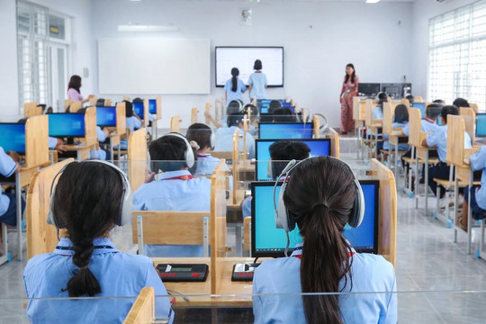 Đề xuất trường THCS, THPT tổ chức kiểm tra, đánh giá định kì bằng bài kiểm tra trên máy tính