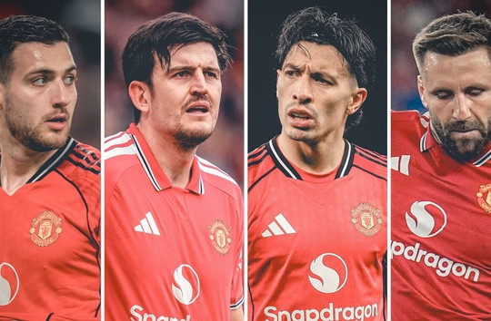 Man Utd chi hơn 219 triệu bảng mua hậu vệ mới nhưng vẫn phải dùng bộ khung năm 2022