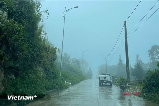 Thời tiết ngày 20/8: Miền Trung mưa lớn, nhiều khu vực đề phòng dông lốc