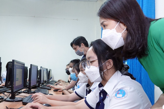 Giáo viên THCS chuyển sang tiểu học có được miễn tập sự?