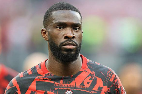 Aston Villa đàm phán chiêu mộ Fikayo Tomori từ AC Milan để thay thế Ezri Konsa sang Arsenal