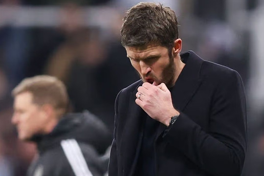 Lịch thi đấu cạm bẫy và bài toán chuyển nhượng thử thách Michael Carrick tại Manchester United