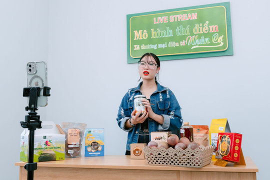 Nông sản lên môi trường số - chậm để đi xa