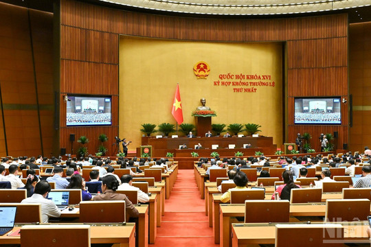 Quốc hội thảo luận về giảm thuế thu nhập cá nhân, thuế thu nhập doanh nghiệp