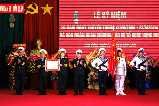 Lữ đoàn 681 kỷ niệm 20 năm ngày truyền thống và đón nhận Huân chương Bảo vệ Tổ quốc hạng Nhì