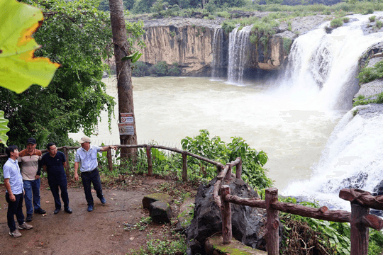 Lam Dong Urges Faster Preparations for Dak Nong UNESCO Global Geopark Revalidation