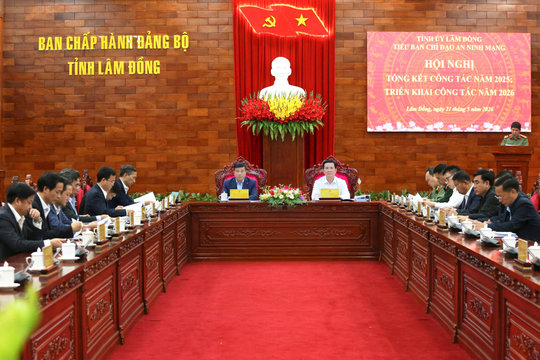 Lâm Đồng dựng “lá chắn số” trên mặt trận không tiếng súng