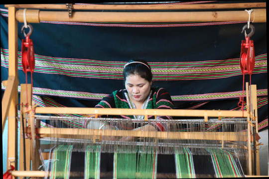 Efforts to Preserve Traditional Crafts