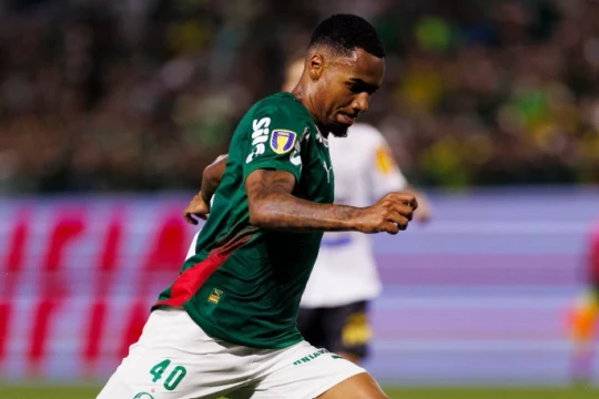 Man City chốt thỏa thuận 40 triệu euro với Allan Elias để thay Savinho trên hàng công