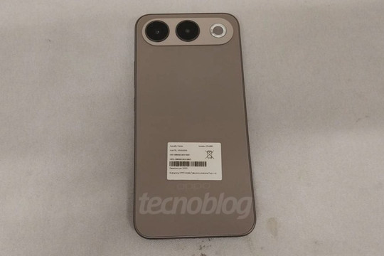 OPPO A7 Pro lộ diện qua các chứng nhận quốc tế: Trang bị pin 8.000 mAh kèm sạc nhanh 45W