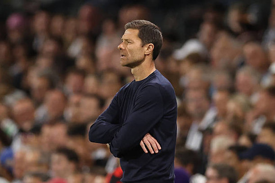 Louis Saha chỉ ra bài toán then chốt để HLV Xabi Alonso đưa Chelsea vô địch Ngoại hạng Anh