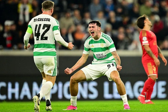 Dẫn trước 4 bàn vẫn thua ngược LASK 4-5, Celtic bị loại cay đắng khỏi Champions League