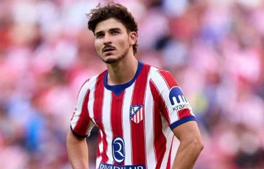Julian Alvarez tìm lối thoát rời Atletico Madrid: Cuộc đua nghẹt thở giữa Barca và Arsenal