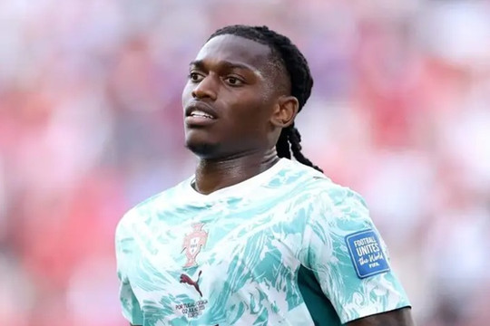 Sau hợp đồng Nicolas Jackson, Aston Villa đẩy mạnh đàm phán chiêu mộ Rafael Leao từ Milan