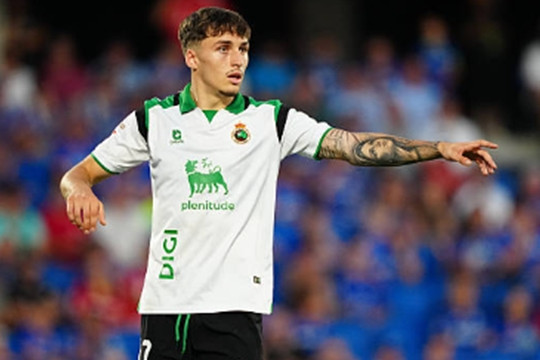Jorge Salinas: Mảnh ghép thuận chân trái lý tưởng cho hàng phòng ngự tương lai của Man Utd