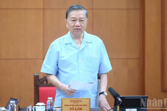 Tạo bước phát triển mới về năng lực lãnh đạo và tự chỉnh đốn, tự đổi mới của Đảng