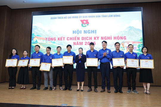 Tuổi trẻ UBND tỉnh Lâm Đồng đóng góp hơn 1 tỷ đồng cho “Kỳ nghỉ hồng”