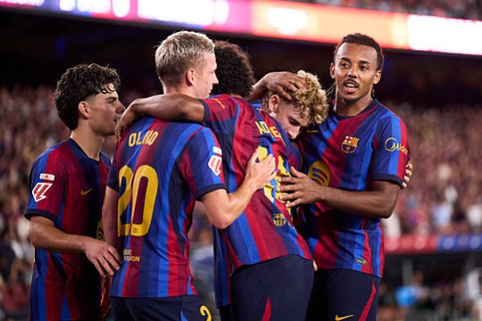 Barcelona hạ đẹp Bilbao 2-0: Raphinha rực sáng và màn ra mắt đẳng cấp của tân binh Rodri