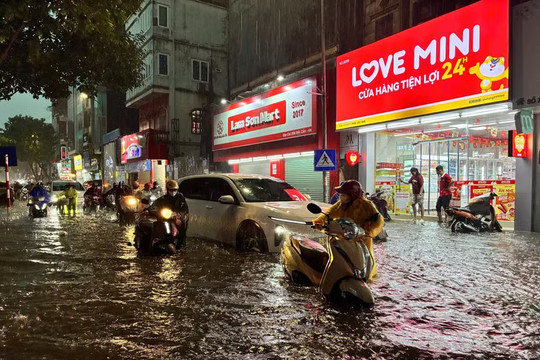 Thời tiết ngày 28/8: Miền Bắc mưa dông, miền Trung ngày nắng nóng