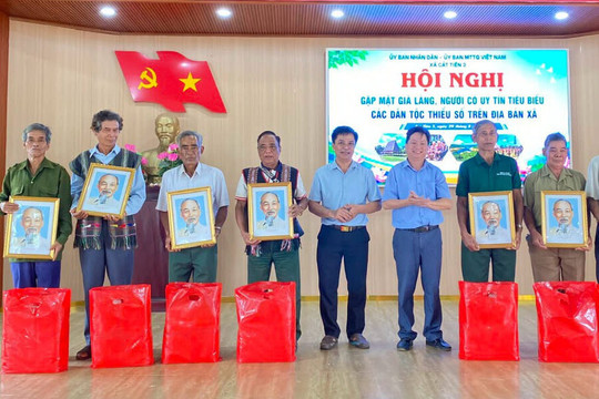 Cát Tiên 3 gặp mặt già làng, người có uy tín tiêu biểu