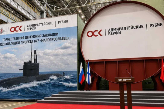 Nga đặt ki tàu ngầm Maloyaroslavets: Bước tiến của Đề án 677 Lada và thách thức động lực