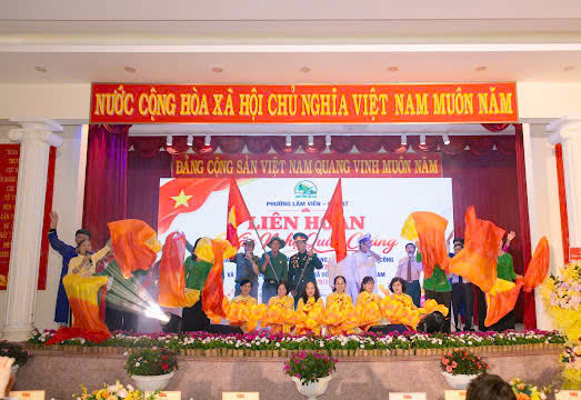 Rộn ràng những giai điệu tháng 8