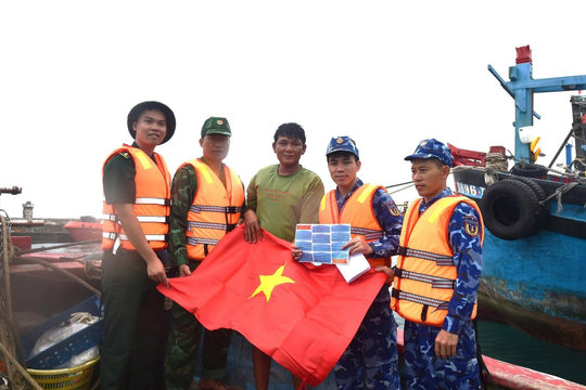 Giữ biển bình yên, giữ sinh kế ngư dân