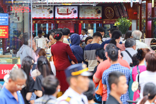 Giá vàng SJC, vàng nhẫn chiều 2/9/2026 tại DOJI, BTMC, Phú Quý, PNJ và giá vàng thế giới