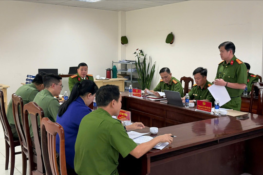 Tháo nút thắt, đẩy nhanh chuyển đổi số