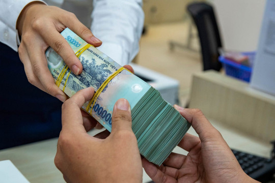 Lãi suất ngân hàng ngày 7/9/2026: Sacombank tăng lãi suất lên 7,8%/năm và tặng nhà
