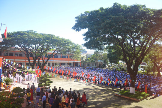 Không có chuyện học sinh chuyển trường ồ ạt ở Di Linh