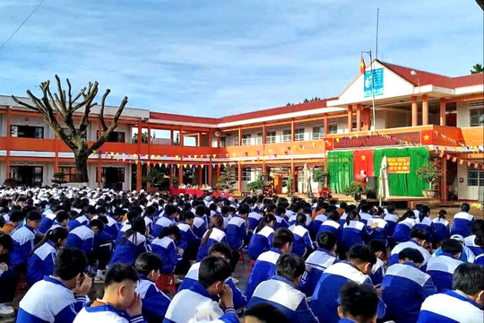 Lâm Đồng: Nam sinh bị bạo lực học đường được xét lên lớp 9