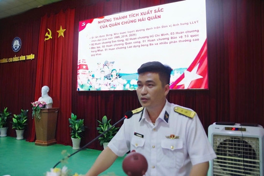 Lữ đoàn 681 tuyên truyền biển, đảo Việt Nam cho hơn 400 sinh viên