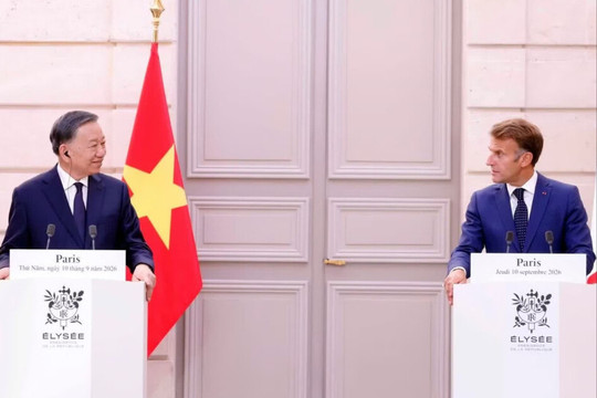 Tuyên bố chung về việc thúc đẩy triển khai khuôn khổ Đối tác chiến lược toàn diện Việt Nam-Pháp