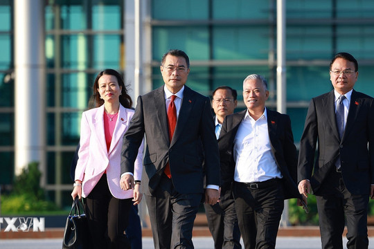 Thủ tướng lên đường tham dự Hội nghị thượng đỉnh BRICS lần thứ 18 tại Ấn Độ
