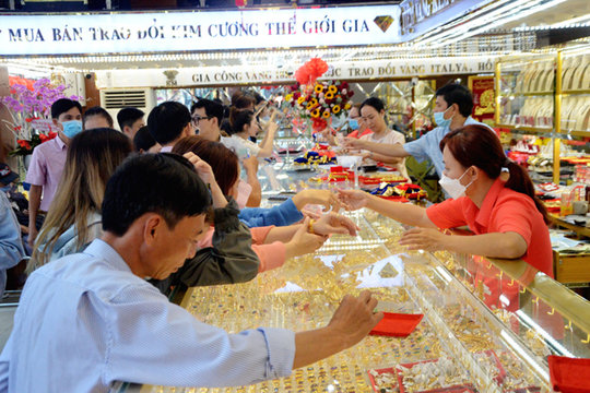 Giá vàng trưa 13/9/2026: Bảng giá vàng SJC, BTMC BTMH, DOJI, và vàng thế giới