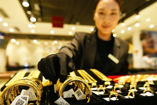 Giá vàng hôm nay 14/09/2026: SJC 142,6 - 145,6 triệu đồng/lượng, giảm 400.000 đồng