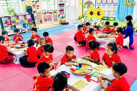 Phổ cập giáo dục mầm non, giáo viên nào được hỗ trợ?