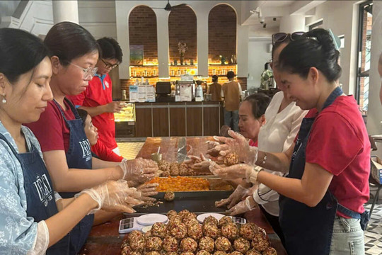 Những chiếc bánh Trung thu đong đầy ân tình
