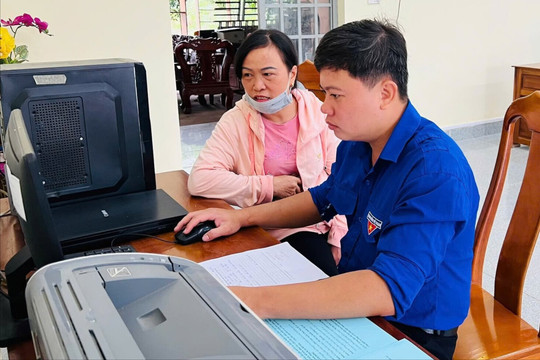 Đạ Tẻh 2 đẩy mạnh chuyển đổi số, nâng cao hiệu quả phục vụ người dân