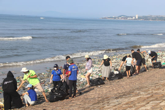 Mui Ne Marine Litter: Beyond Cleaning the Shore