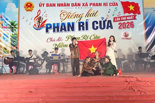 Sôi nổi cuộc thi “Tiếng hát Phan Rí Cửa”
