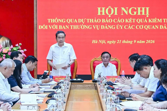 Xây dựng đội ngũ có bản lĩnh chính trị, tư duy chiến lược, năng lực dự báo, tổng kết thực tiễn