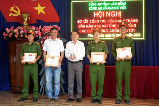 Phan Rí Cửa tăng cường sự lãnh đạo của Đảng, từng bước xây dựng địa bàn không ma túy