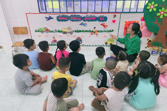 Tiếng trẻ đánh vần nơi triền đồi