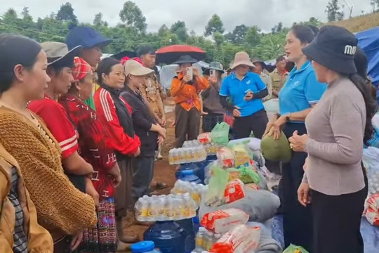 Kịp thời hỗ trợ 79 hộ dân vùng sạt lở ở Quảng Sơn
