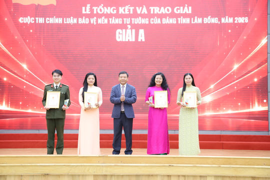 Lâm Đồng trao giải Cuộc thi chính luận về bảo vệ nền tảng tư tưởng của Đảng năm 2026