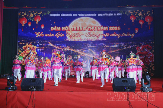 “Sắc màu Gia Nghĩa - Chung một vầng trăng”