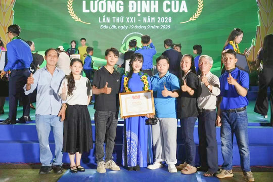 Bã cà phê và giấc mơ khởi nghiệp xanh